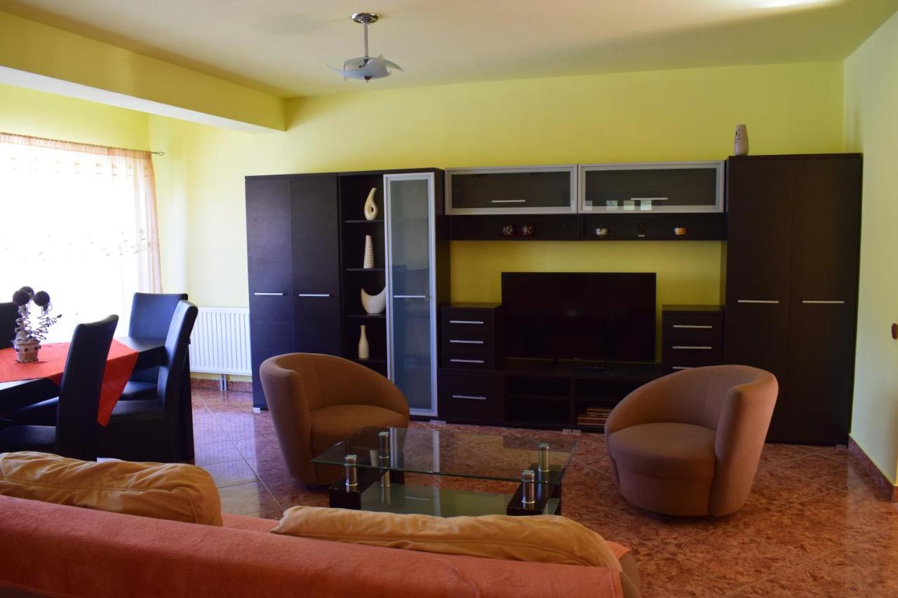 Gamma Guest House Прайд Екстериор снимка