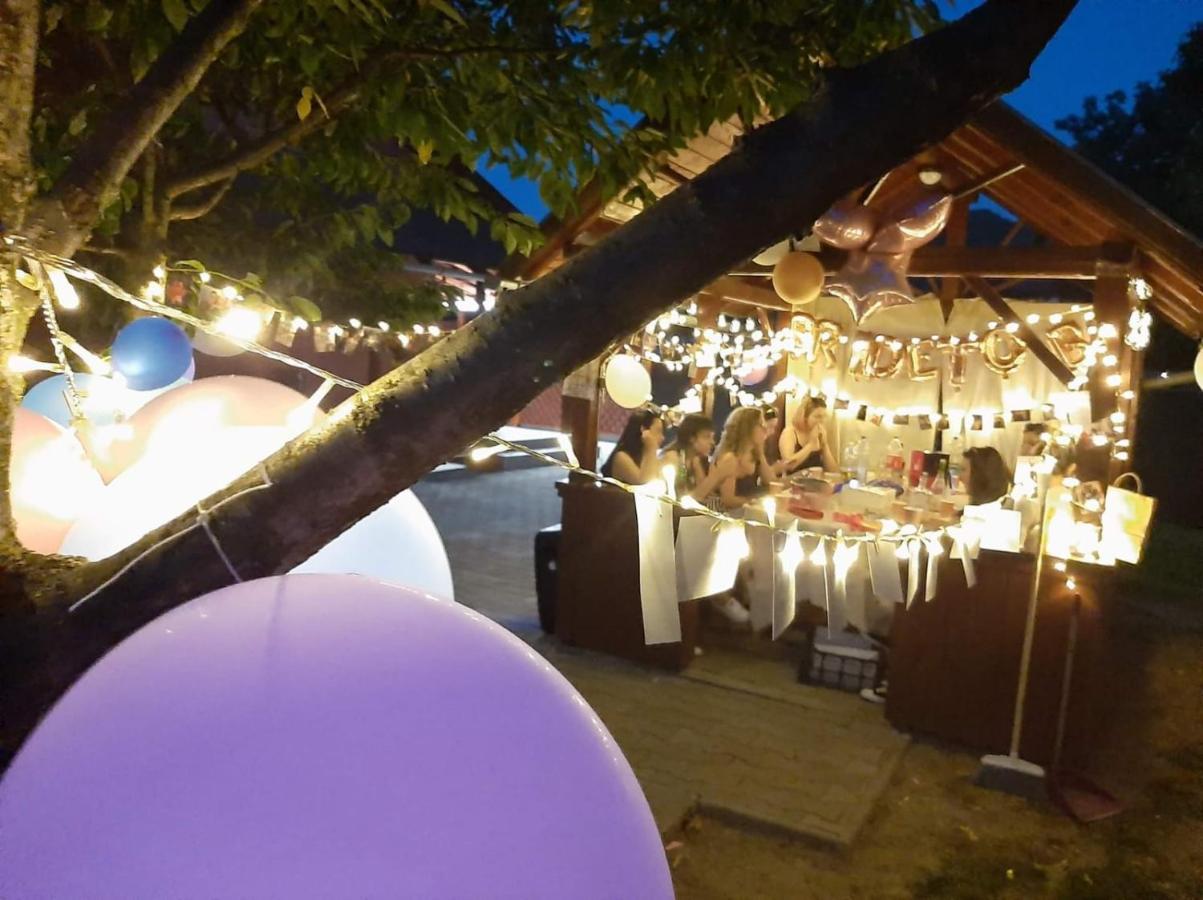 Gamma Guest House Прайд Екстериор снимка