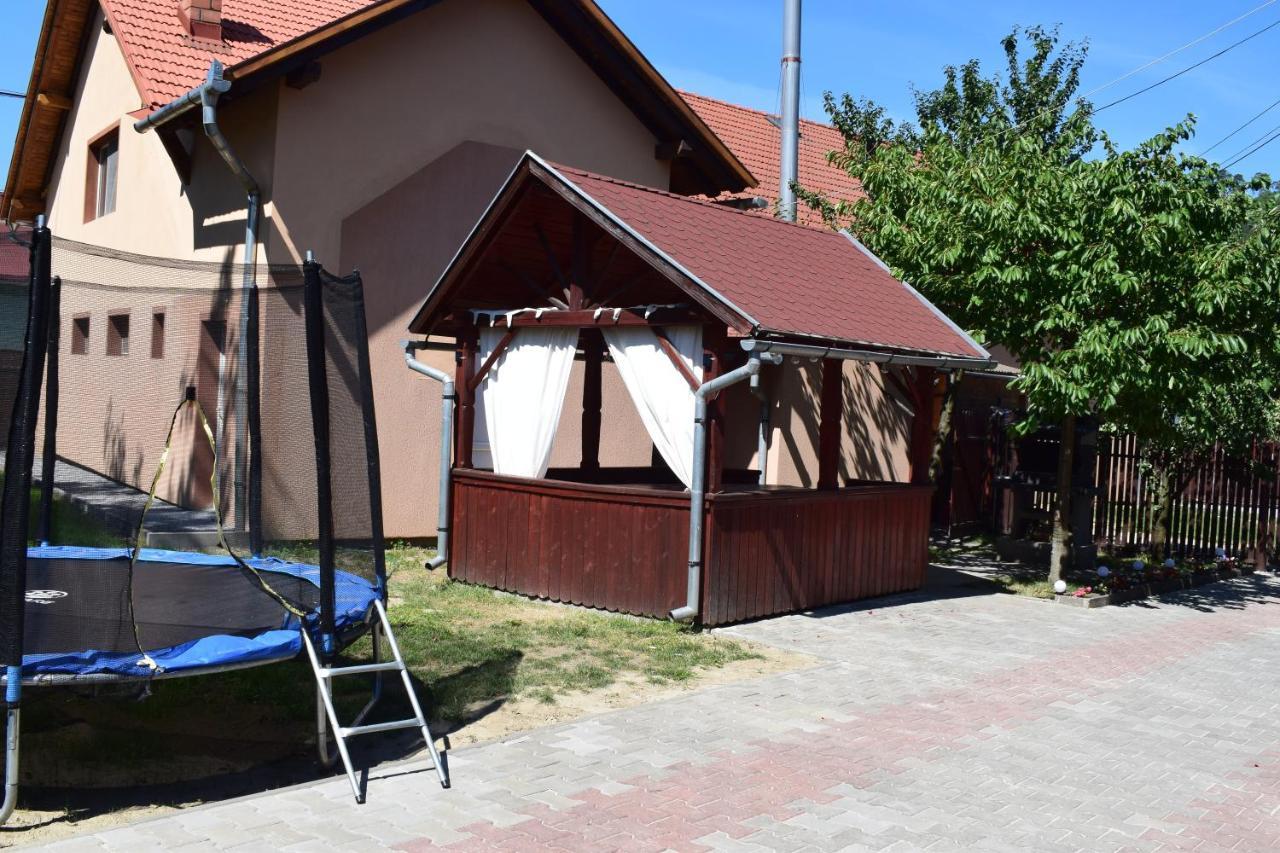 Gamma Guest House Прайд Екстериор снимка